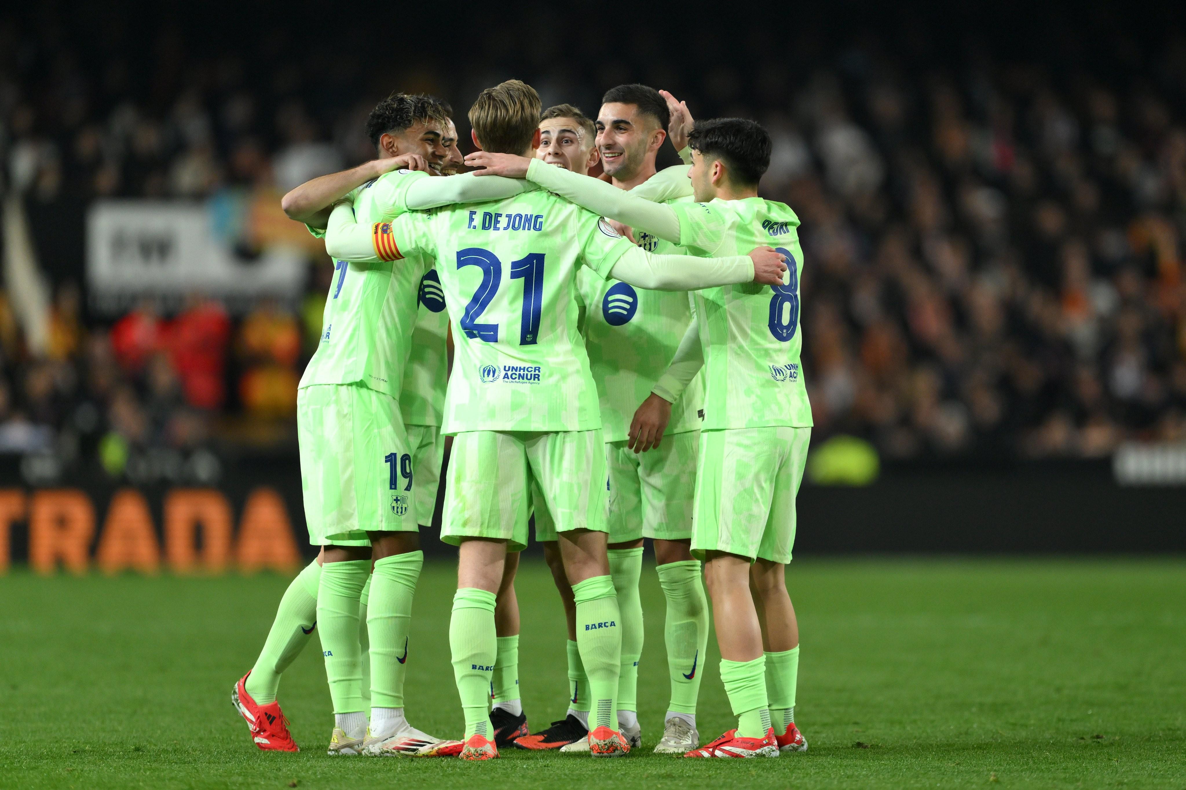 乐动体育APP-瓦伦西亚全队整体爆发，联手赢得比赛(瓦伦西亚首发)